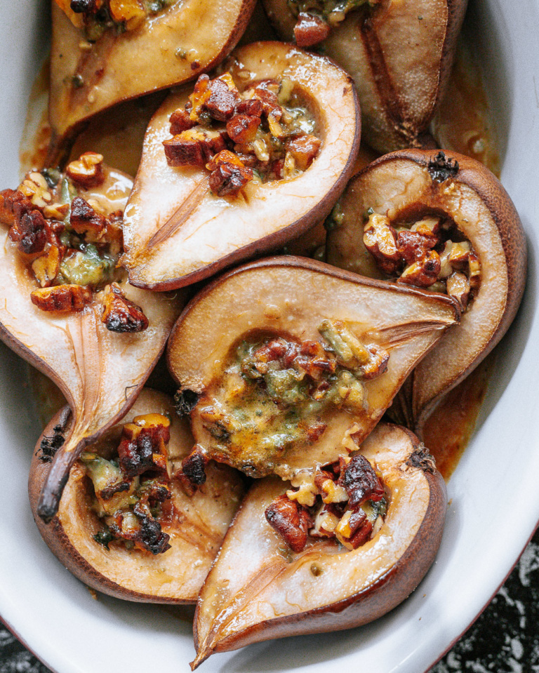 ROASTED PEARS WITH BLUE CHEESE, WALNUTS & HONEY The Blurry Lime