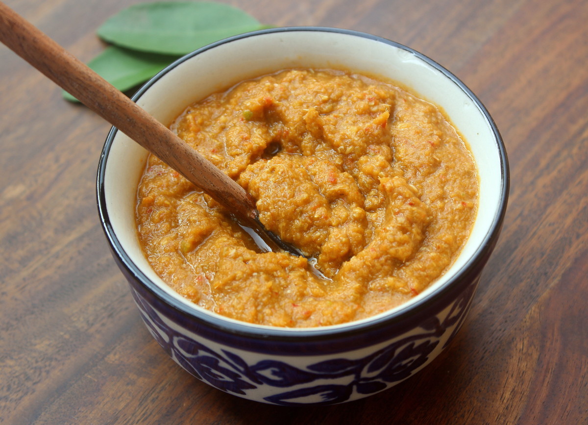 DIY Thai yellow curry paste The Blurry Lime